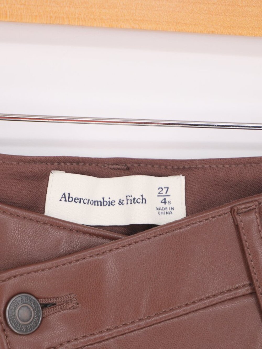 ABERCROMBIE & FITCH Criss-Cross Waist Vegan Leather 90s Straight Pant Size 27 - Picture 8 of 9